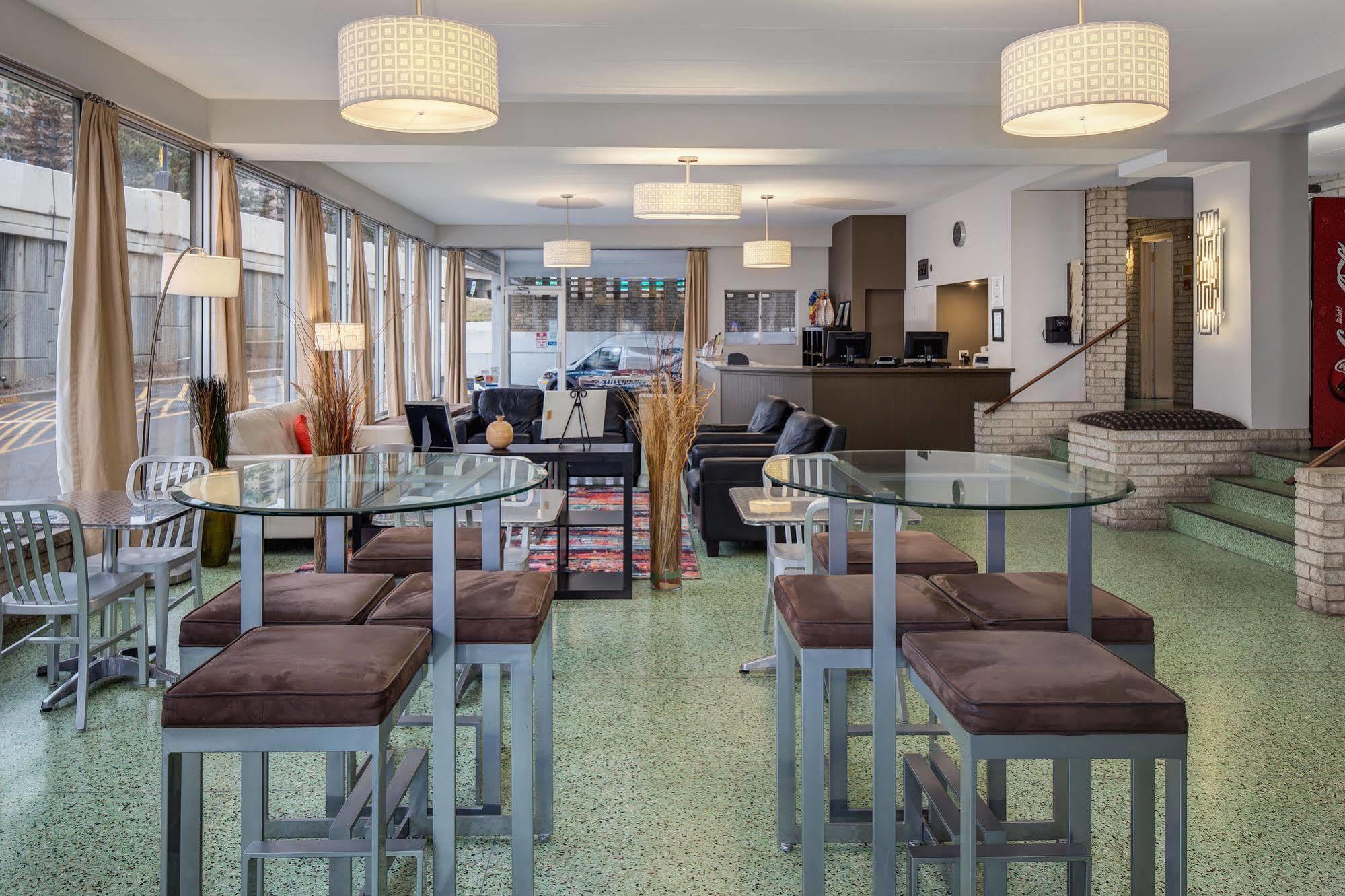 Americana Hotel Арлингтън Екстериор снимка
